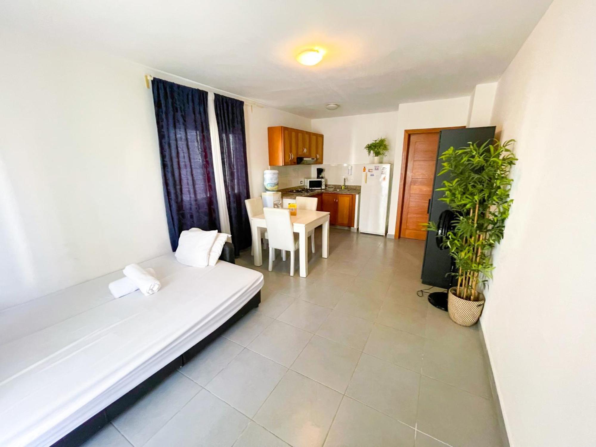Tropical Adventures Sol Caribe Studios Suites Bavaro Beach & Pool Πούντα Κάνα Εξωτερικό φωτογραφία