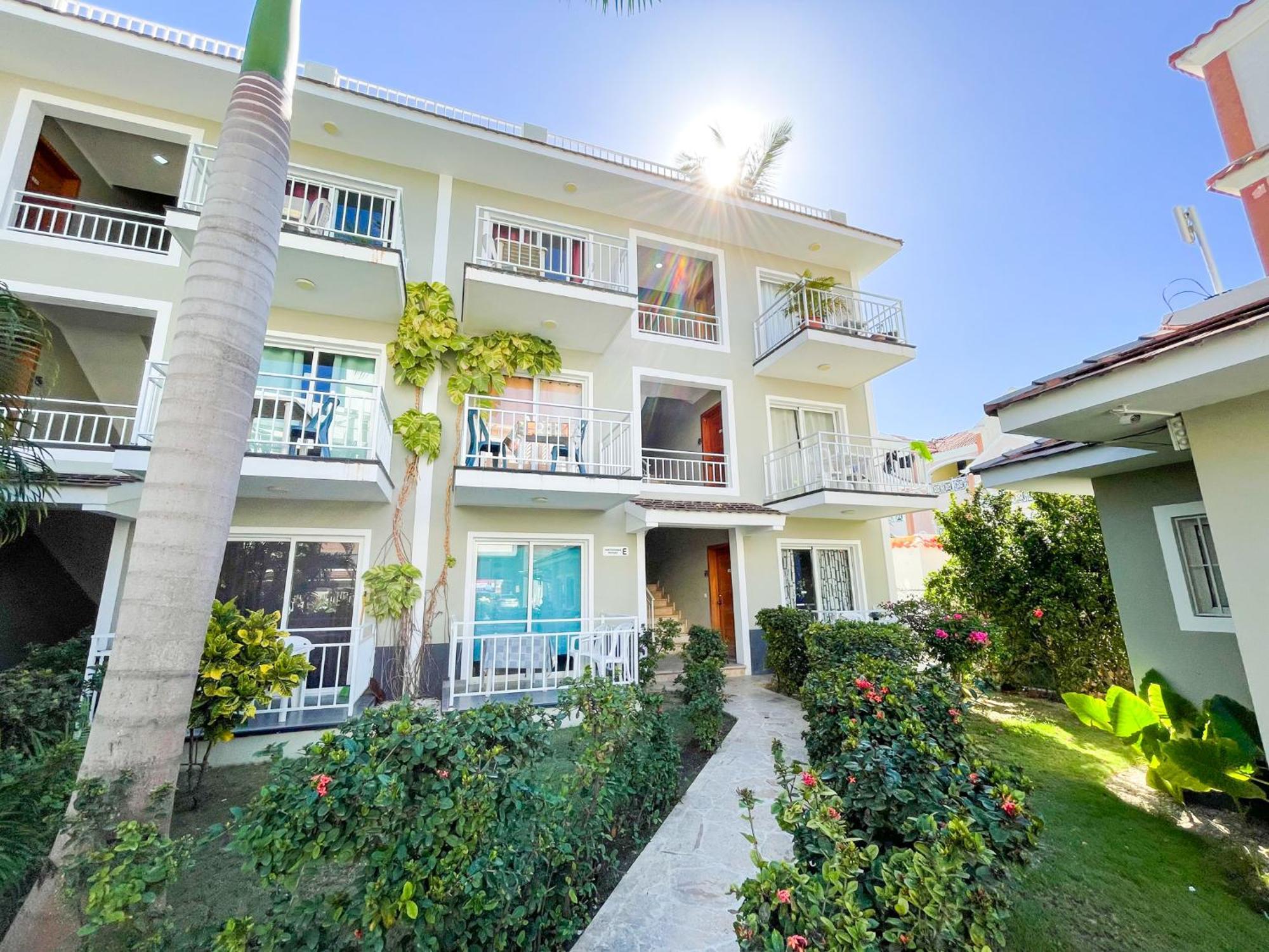 Tropical Adventures Sol Caribe Studios Suites Bavaro Beach & Pool Πούντα Κάνα Εξωτερικό φωτογραφία